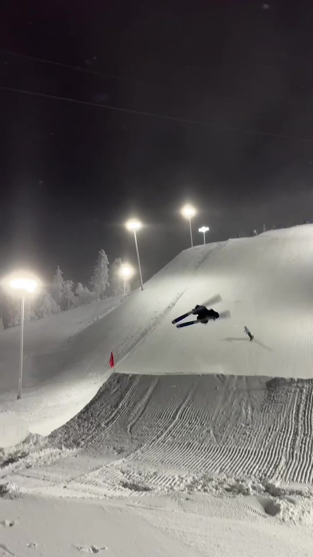 Satisfying clean-cut edit by @insaneskimoments on TikTok