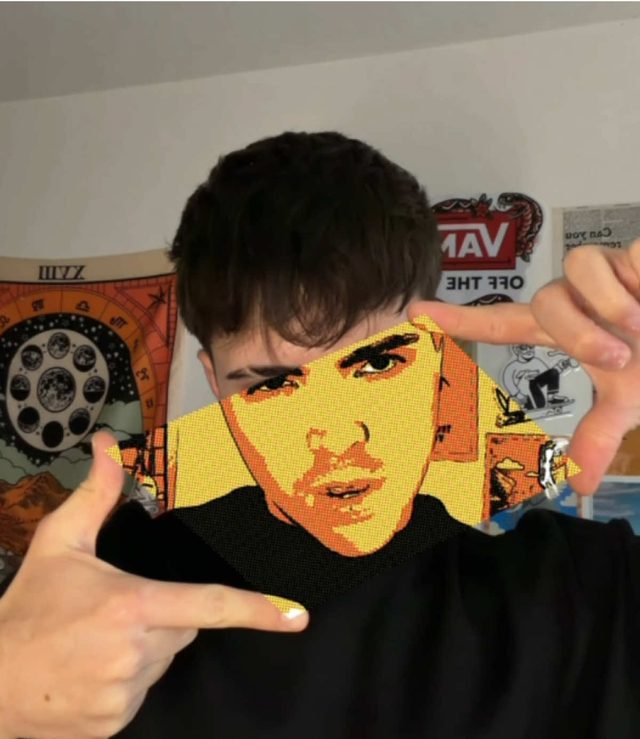 Paparazzi glow-up transition by @vigfrank on TikTok