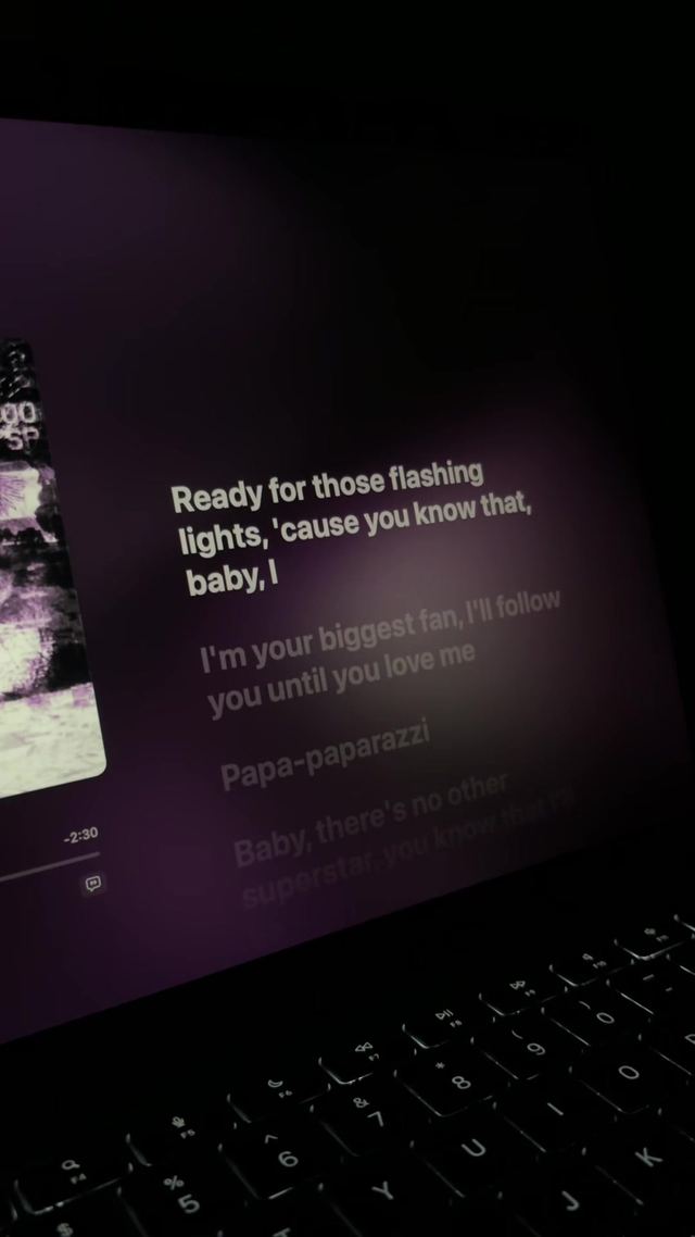 Paparazzi dubstep remix lyric transition, @bellalyricssss 1.5M views on TikTok