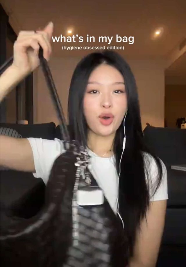 What's In My Bag POV by @caeitlynn on TikTok