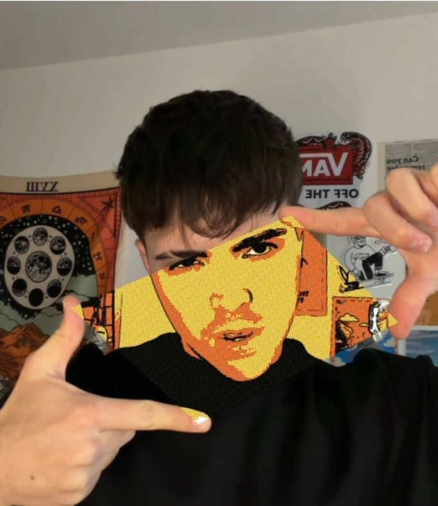 Paparazzi glow-up transition by @vigfrank on TikTok