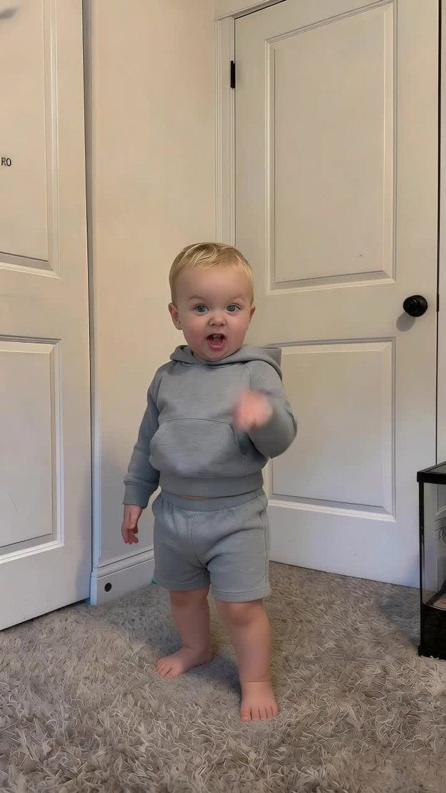 AI Baby Sway Dance Filter (CapCut Pioneer) by @josephineaila8 on TikTok