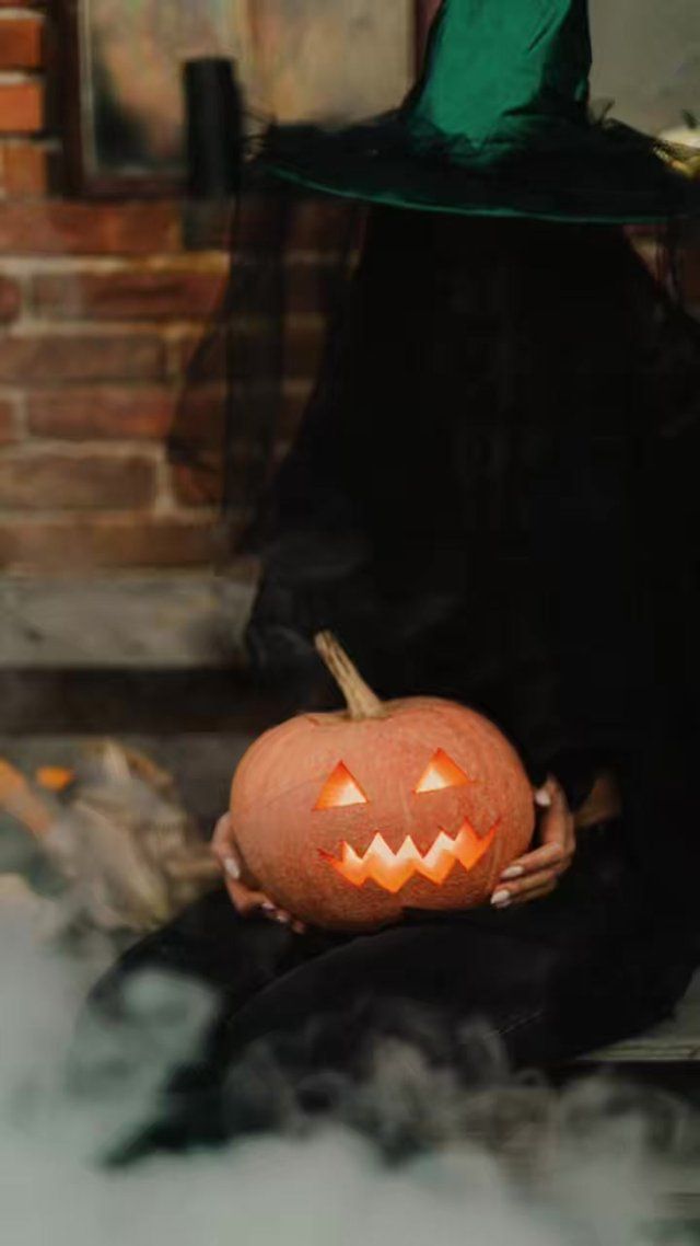 Pumpkin Head Illusion by @elentaryvideomaker on TikTok