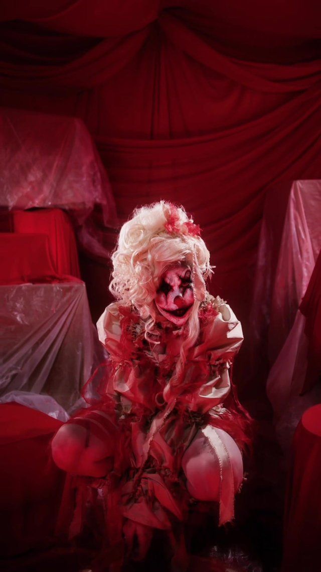 Halloween Makeup Transition by @camilapudim on TikTok