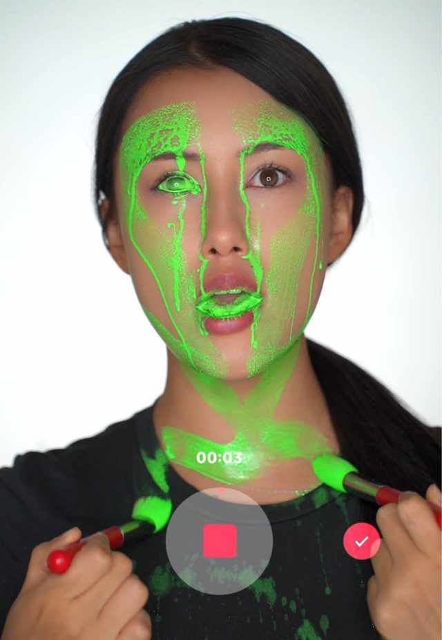 Glitch Makeup Transition by @noeminikita on TikTok